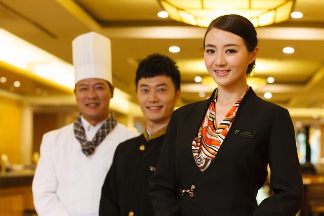 高效管理餐飲服務(wù)員 提升服務(wù)質(zhì)量與團隊效率的實踐指南