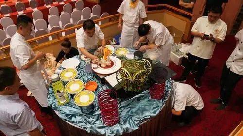 陜西省旅游住宿業(yè)餐飲服務現(xiàn)場實操培訓與技能競賽圓滿落幕